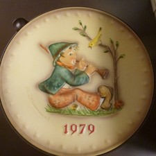 1979 M.J. Hummel - Annual Plate -  Singing Lesson  - MINT in Box