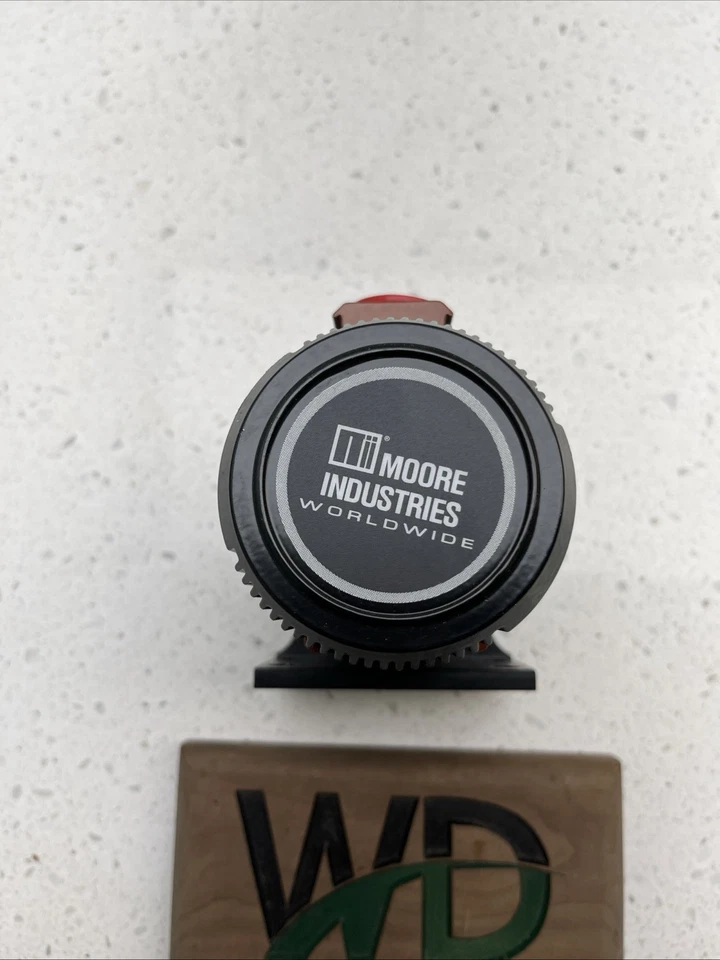 IPH2/4-20MA/3-15PSIG/20PSI Moore Industries transmitido  Foto 3 de 4