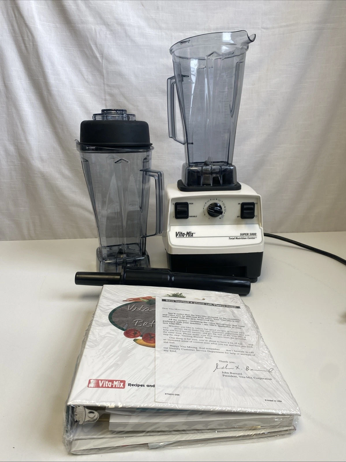 Vita-Mix Super 5000 10 Speed Blender w/ Two 2L Pitchers and Tamper Tool