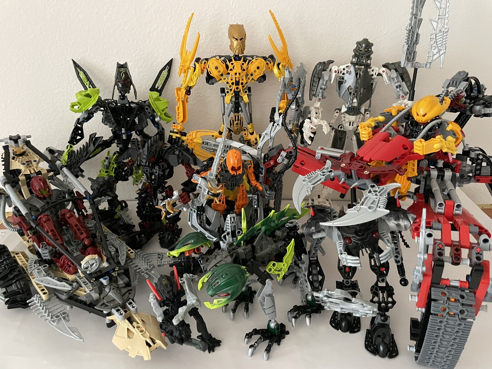 LEGO Bionicles Lot of 8:  Toa Mata Nui, Skopio XV-1, Baranus V7, Tuma, Takanuva