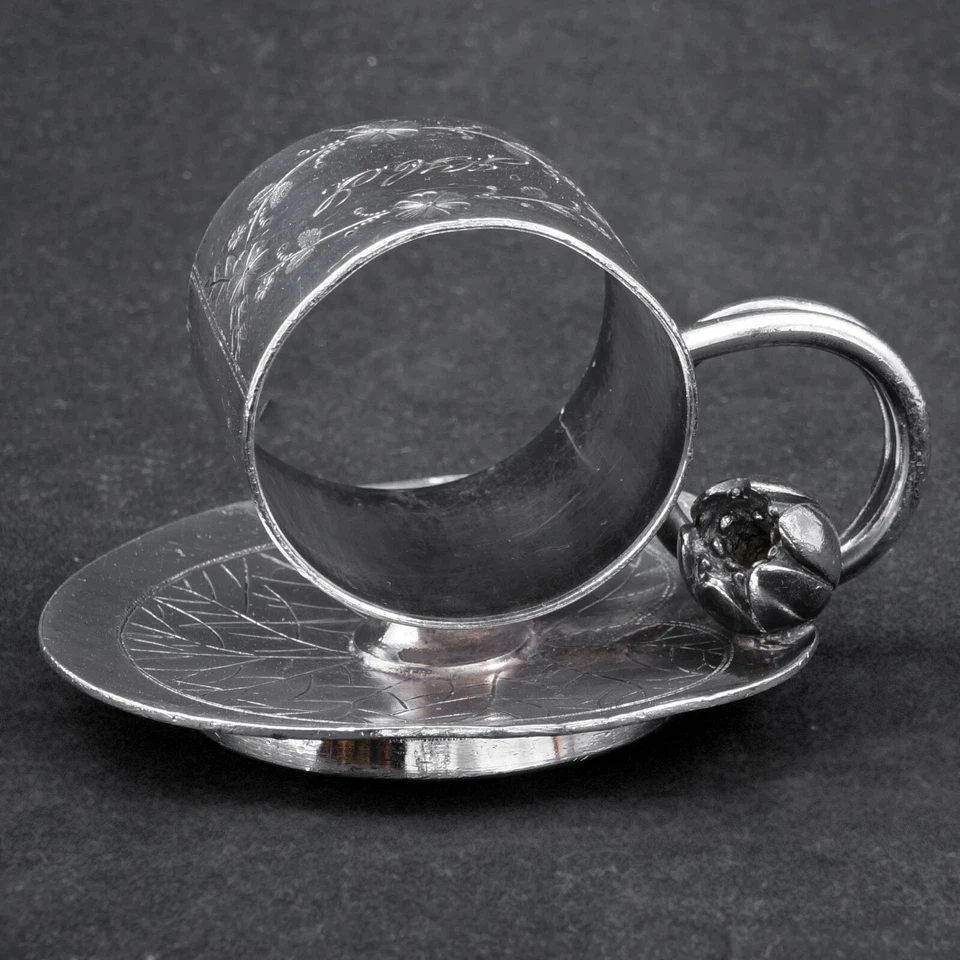 Anillo servilleta movimiento estético victoriano nenúfar por Meriden finales del siglo XIX Foto 2 de 4