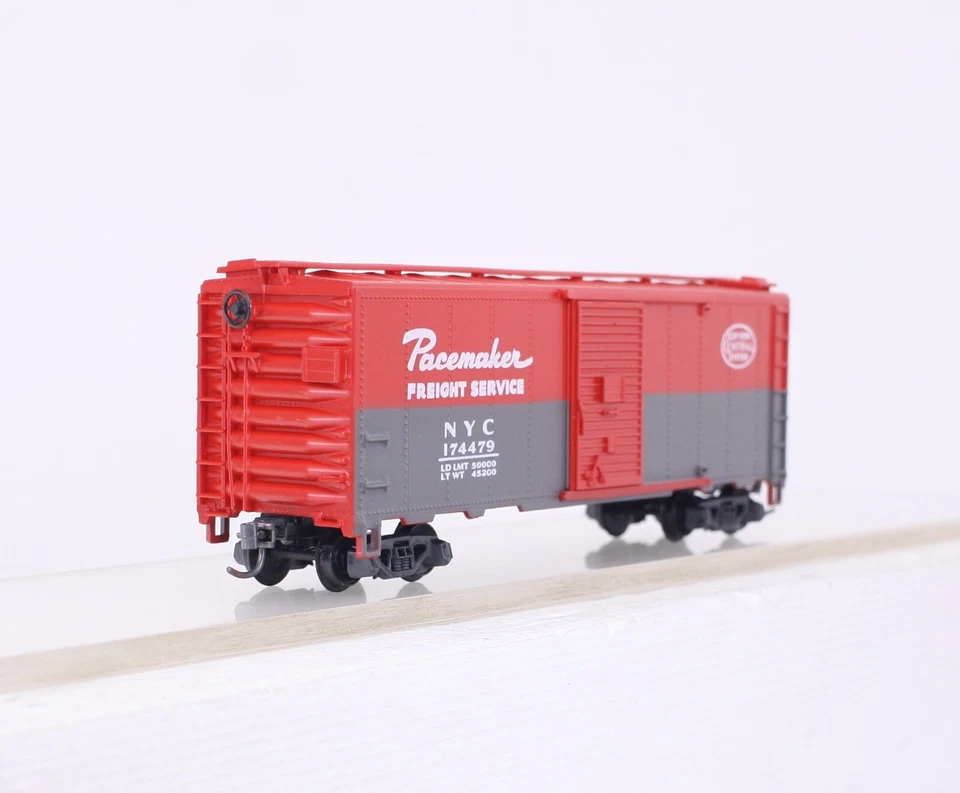 HO Scale Mantua Heavy New York Central Pacemaker Box Car 734-022 - Image 4 of 4