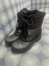 Hunter women’s Shearling & Leather Lace-Up Boot, size 10