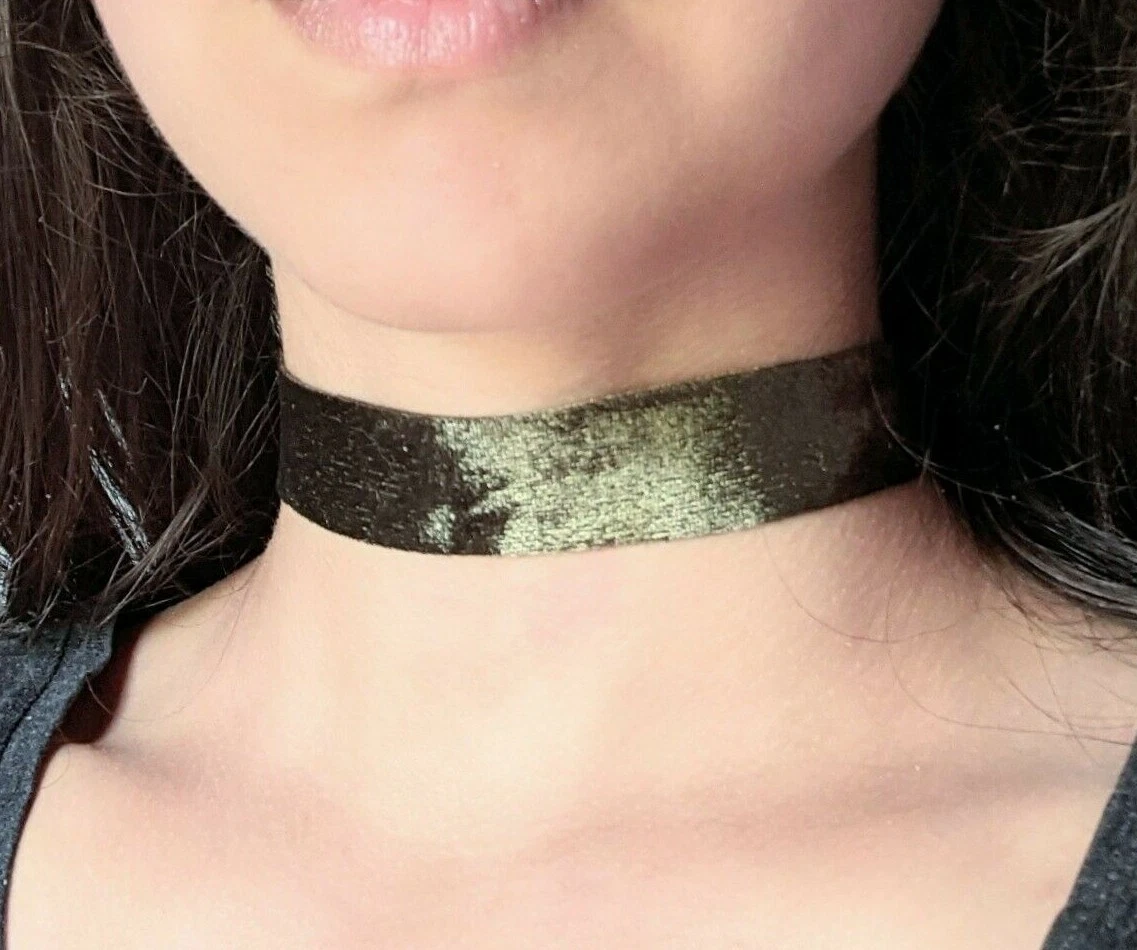Green velvet cheap choker necklace