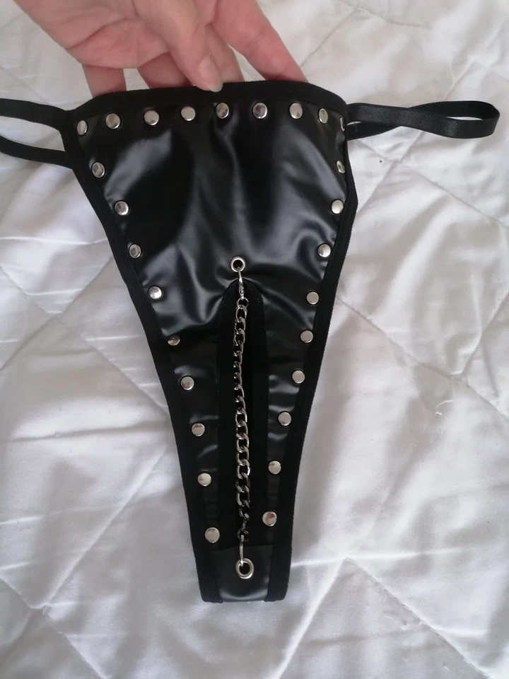 String Glanz Nieten Kette Gothic Gr XL Sexy Ketten Entfernung Möglich Gummiert - Bild 4 von 4