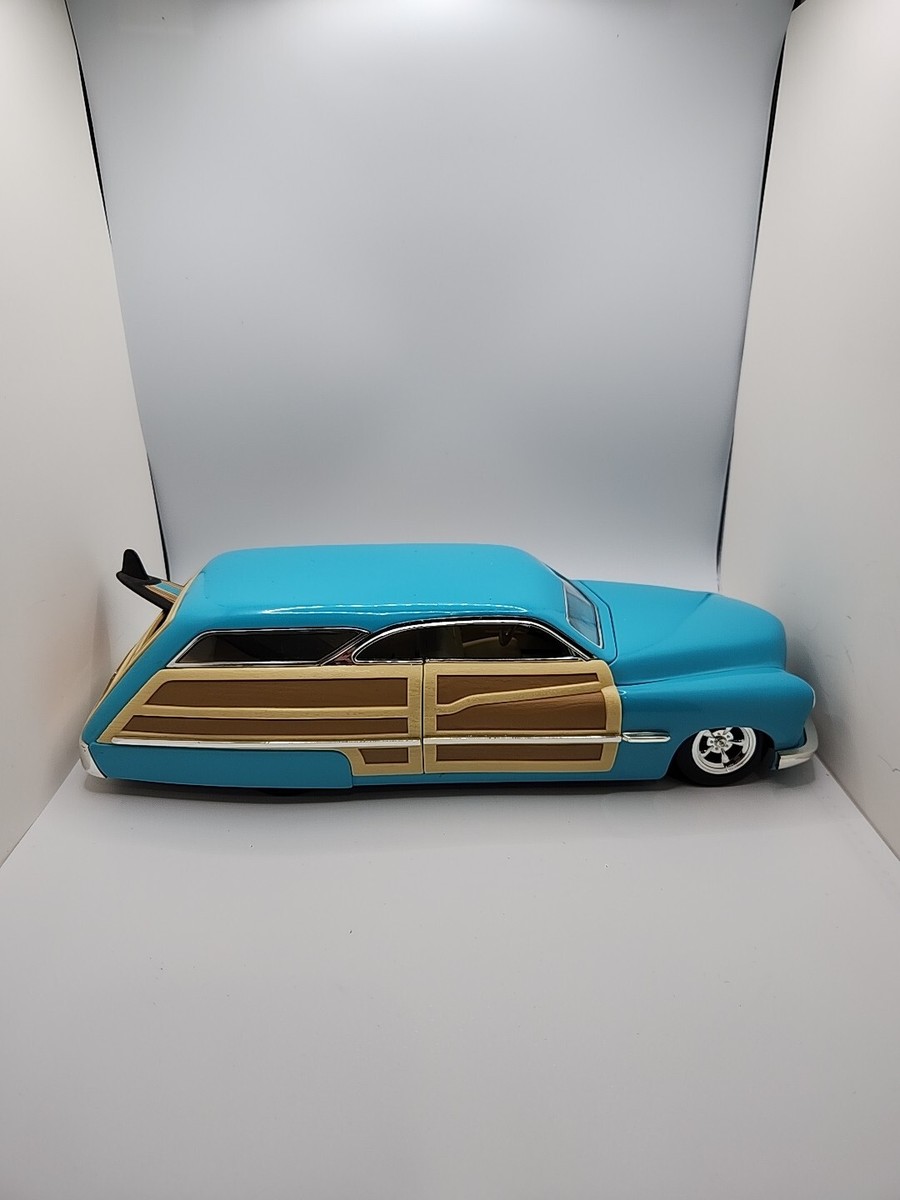 HOT WHEELS 1950 CUSTOMIZED MERC WOODIE 1/18 SCALE with