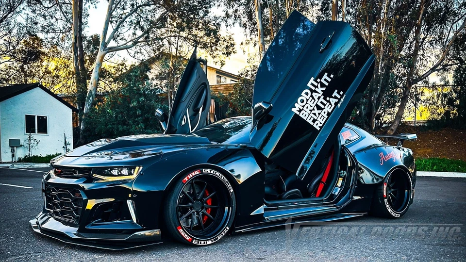 Chevrolet Camaro 2016-2023 Bolt on Lambo Doors Vertical Doors Inc EASY INSTALL - Image 2 of 4