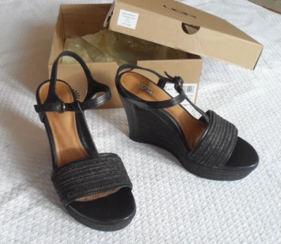 CHAUSSURES ETE UGG POINTURE 37 - Photo 1/4