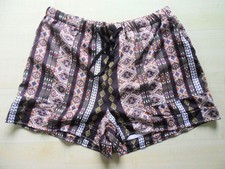 Gemusterte Strandshort in XXXL