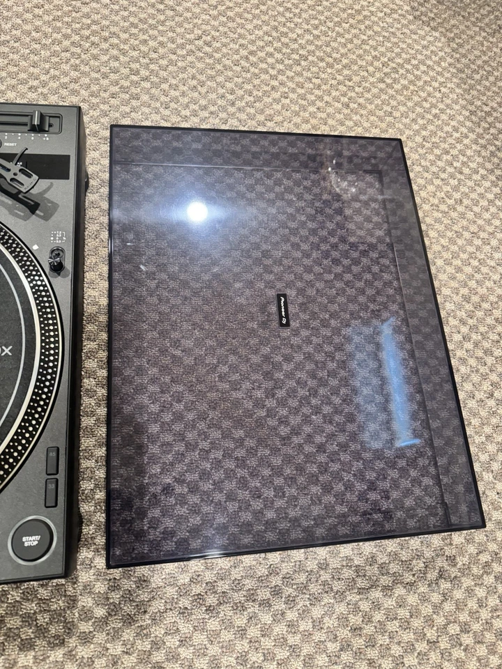 Pioneer DJ PLX-CRSS12 Hybrid Analog/Digital Direct Drive DJ Turntable - Image 4 of 4