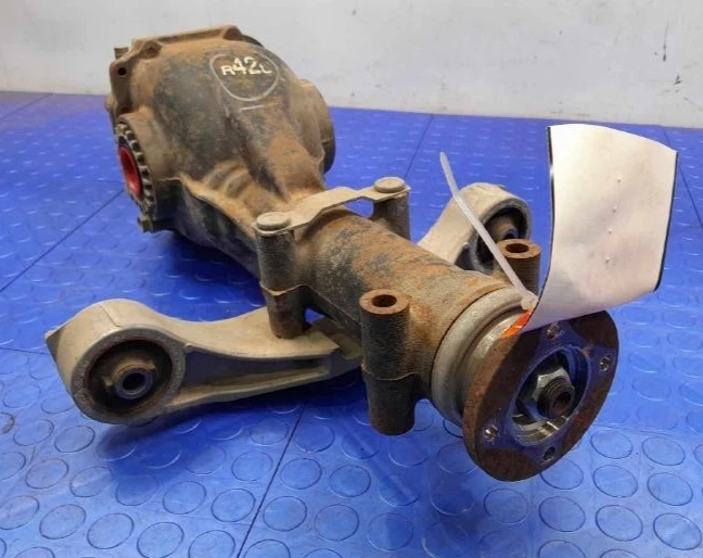 2012-2016 Subaru Impreza Rear Differential Carrier Assembly 3.70 Ratio OEM - Image 2 of 4
