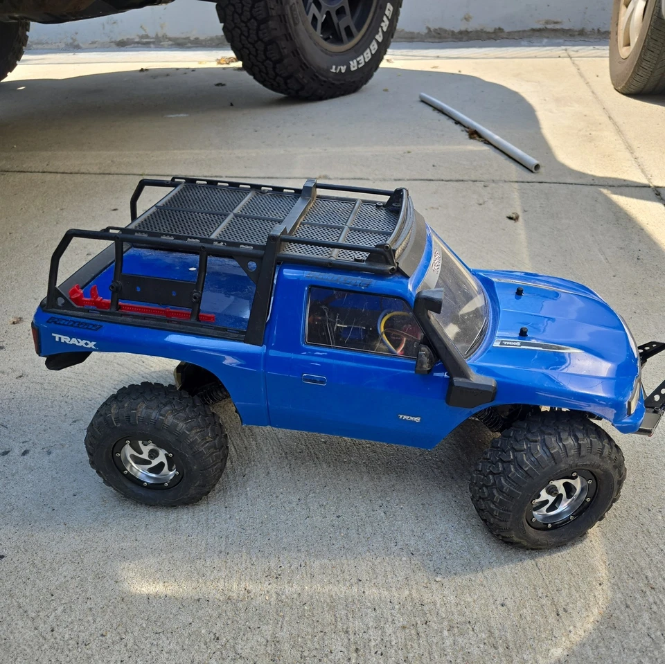 TRAXXAS TRX4  4x4 2 Speed  with SPORT BODY  - Image 4 of 4