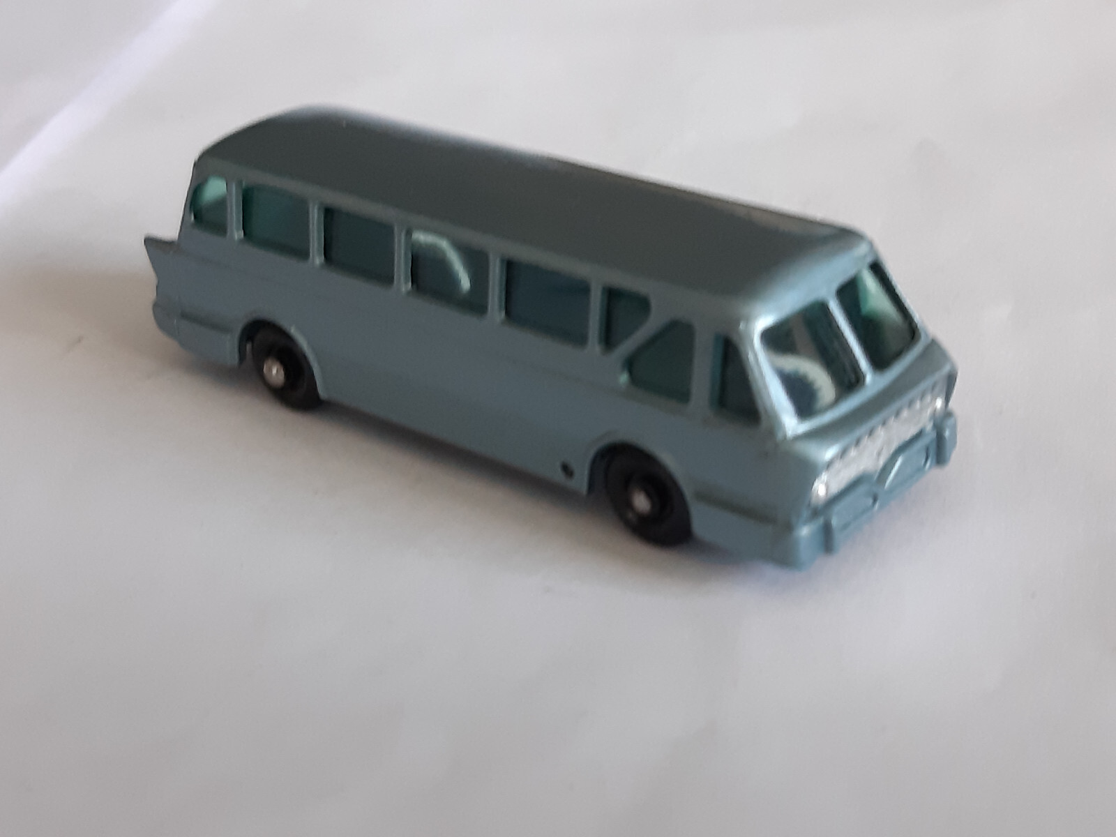 Matchbox 40b, Leyland Tiger Coach - Free Price Guide & Review