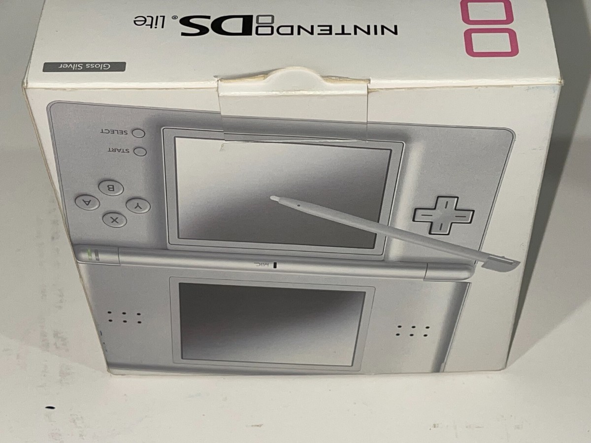 Nintendo World New York DS Lite Etched Logo Legend Zelda Toon Link
