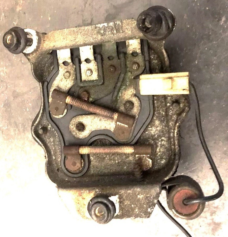 Chevelle 1966, imp voltaje reg. Delco Remy EE. UU. #'s 1119/515/12V/6F GM Original Foto 4 de 4