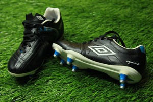 umbro junior football boots