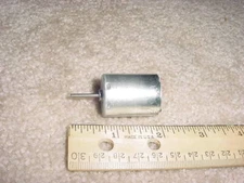 Small DC Electric Motor 9 - 14 VDC 3000 rpm 50 g-cm M32     