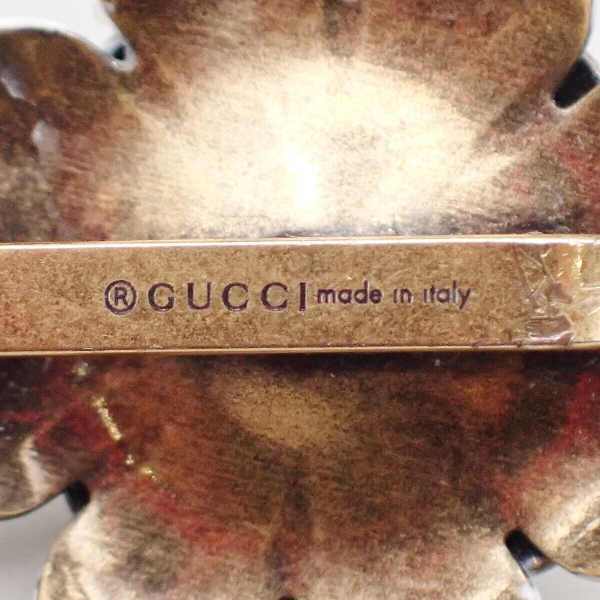 GUCCI Logo Bijou Flower Hair Pin Accessory White Pink Gold GUCCI Logo Bijou Flower Hair Pin Accessory White Pink Gold