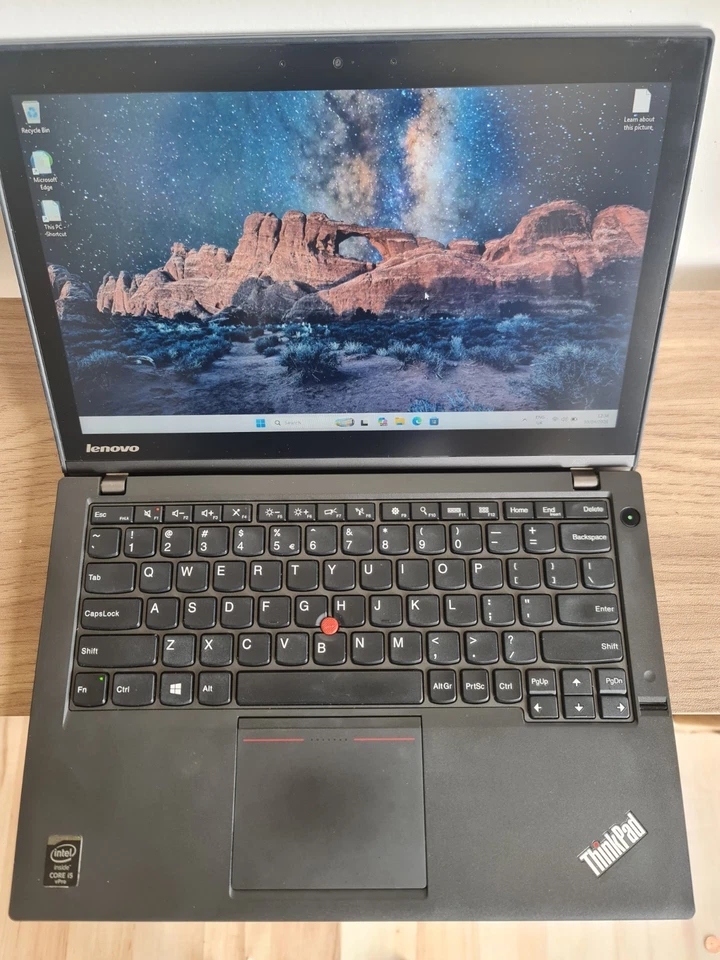 Lenovo ThinkPad X240 · i5-4300U · 4GB · 240GB, photo 1 of 5