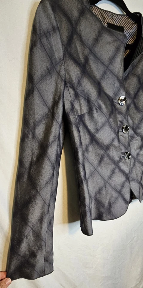 Giorgio Armani Borgo 21 S.p.A Womens 3 Button Blazer Grey Diamond Shimmery Print - Image 3 of 4