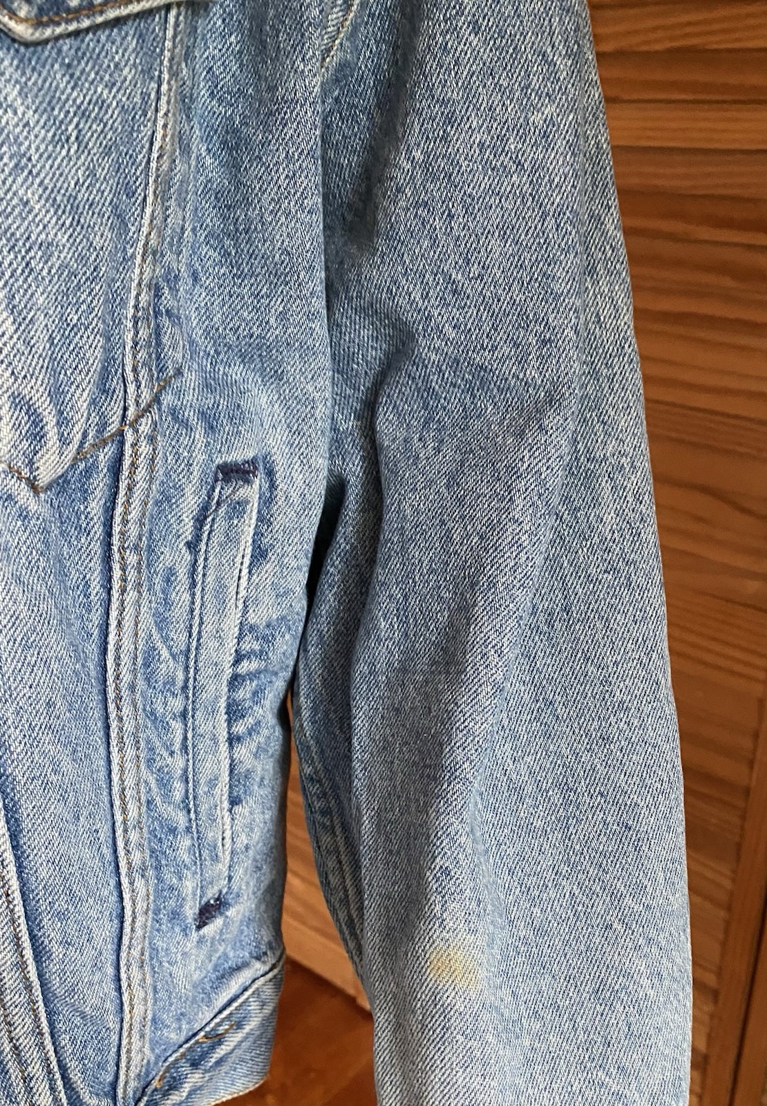 Levi’s Denim Jacket Size 42-Custom Embroidery On … - image 3