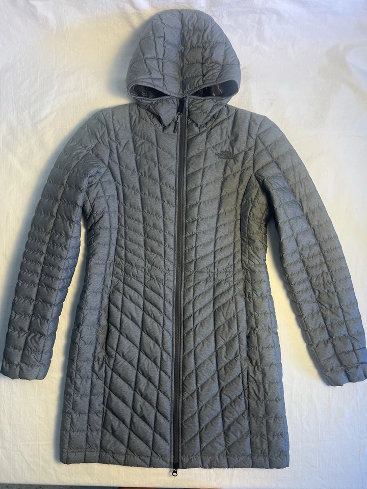 The North Face Women's ThermoBall Parka II Grey Insulated Hooded Small NWOT - Image 4 of 4