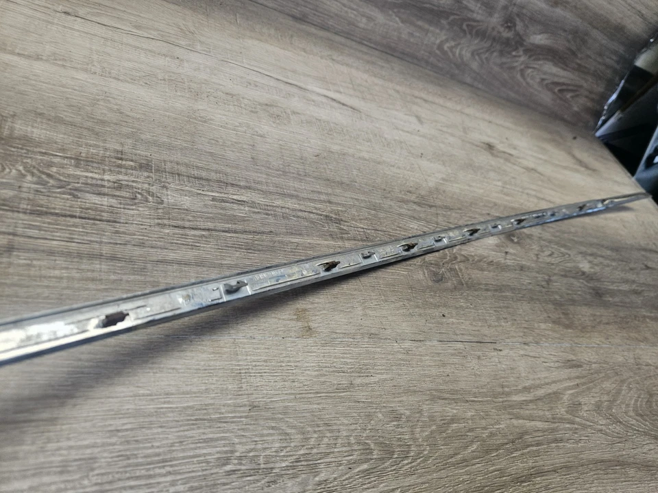 2007-2013 MERCEDES S550 S600 REAR TRUNK LID MOLDING TRIM STRIP LIP CHROME OEM - Image 3 of 4