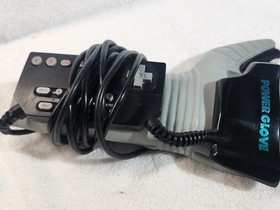 1989 Original Nintendo NES Power Glove 99% complete Missing The 4 Round Stickers