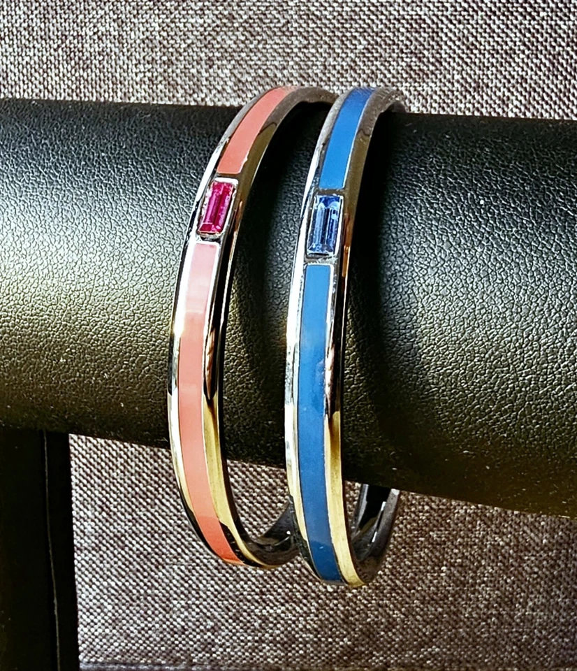 Juego de brazaletes Karen Millen, azul y rojo Swarovski y esmalte Foto 3 de 4