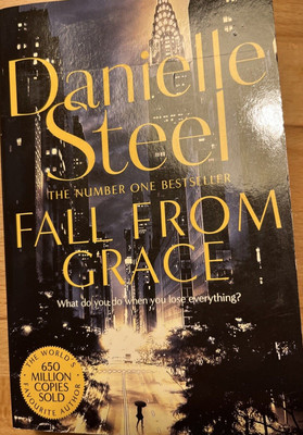 Fall from Grace by Danielle Steel * English bestseller