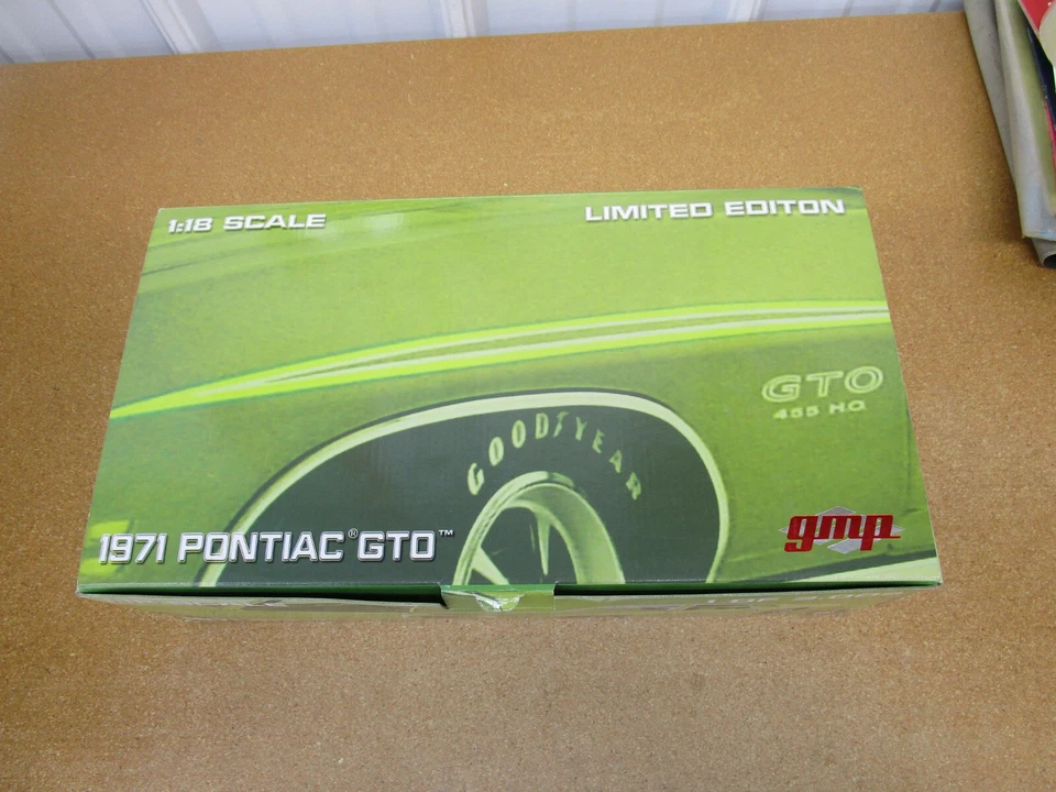 1971 Pontiac GTO GMP 1/18 diecast car box NEVER DISPLAYED 1 of 2004 limited - Image 2 of 4