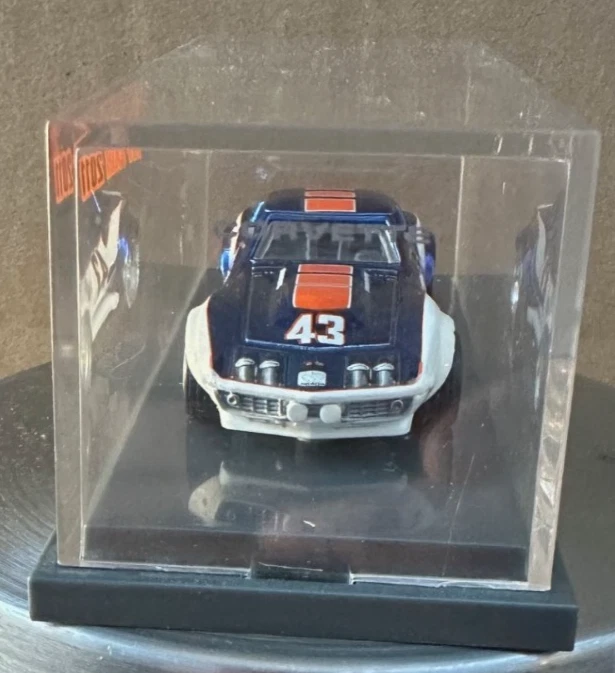 Hot Wheels 2011 Toy Fair 69 COPO Corvette #43 RARE - Image 4 of 4