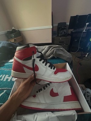 Air Jordan 1 Retro High OG Heritage
