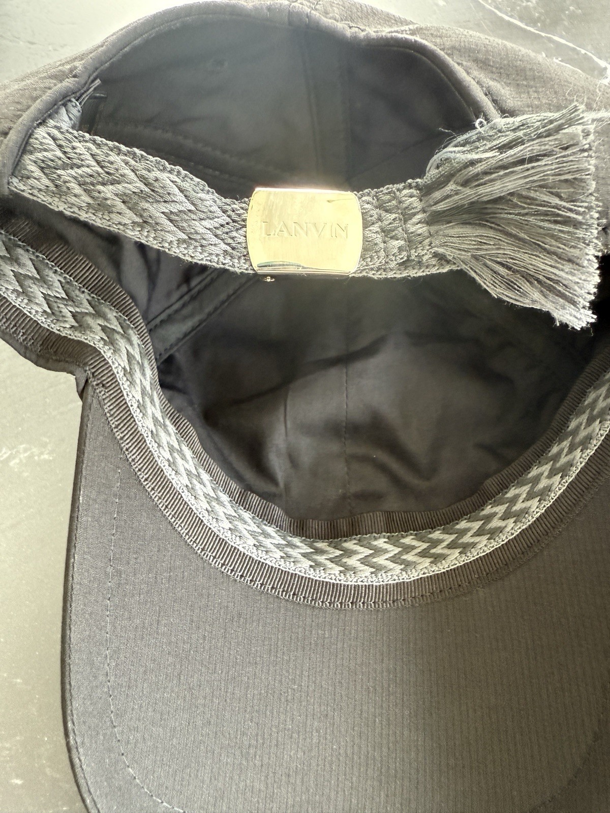 LANVIN Black Embroidered Logo Baseball Cap – Adjustable Strapback