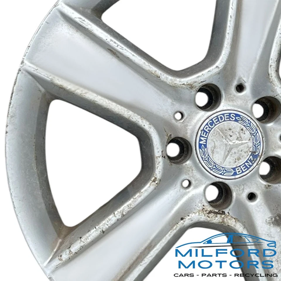 Llanta 204 tipo 5 radios 20X8 compatible con Mercedes-Benz Clase C 2008-2011 3,0 L Foto 2 de 4