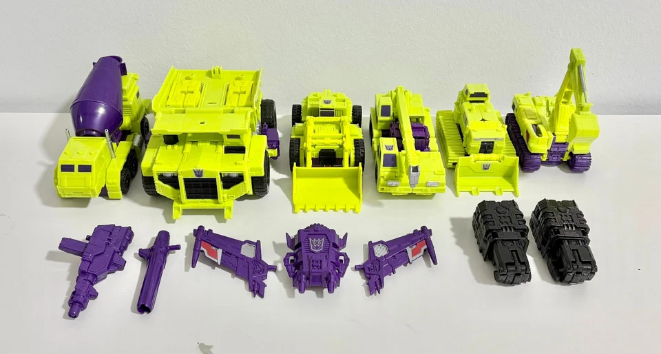 6* Hasbro Transformers: Generations Combiner Wars Constructicons / Devastator - Bild 3 von 4