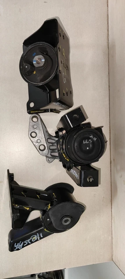 engine mounting left, right & rear fits suzuki swift set of 3 pcs - Image 3 of 4