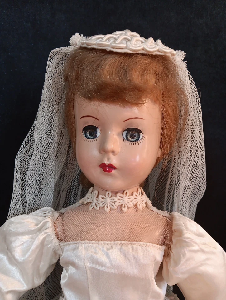 Muñeca caminante estilo Nancy Ann de colección en vestido de novia original 1950, falda aro Foto 2 de 4