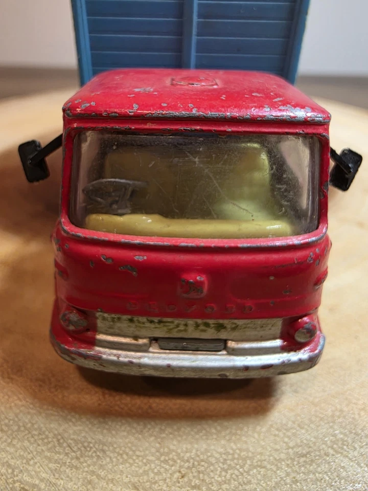 VINTAGE 1960s CORGI TOYS CHIPPERFIELDS CIRCUS BEDFORD HORSE TRANSPORTER - Image 3 of 4