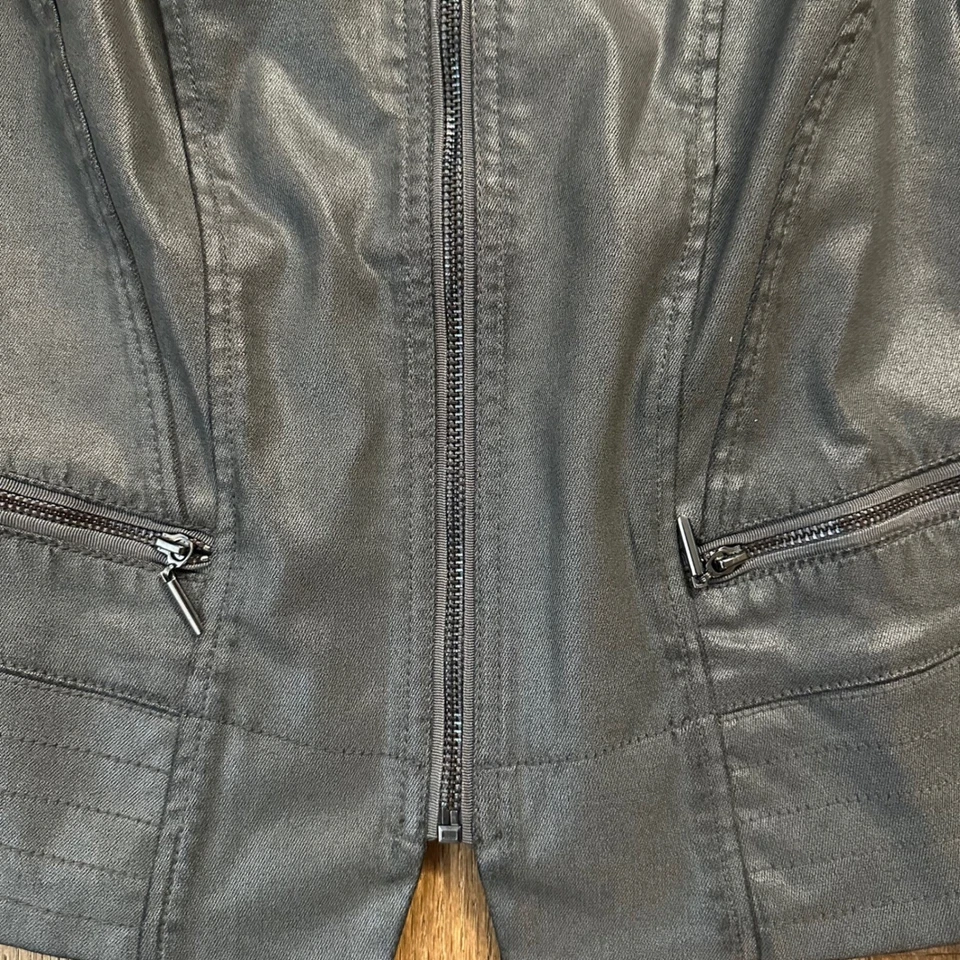 Женская куртка White House Black Market Moto Modal искусственная кожа размер 8 серая на молнии - Изображение 3 из 4