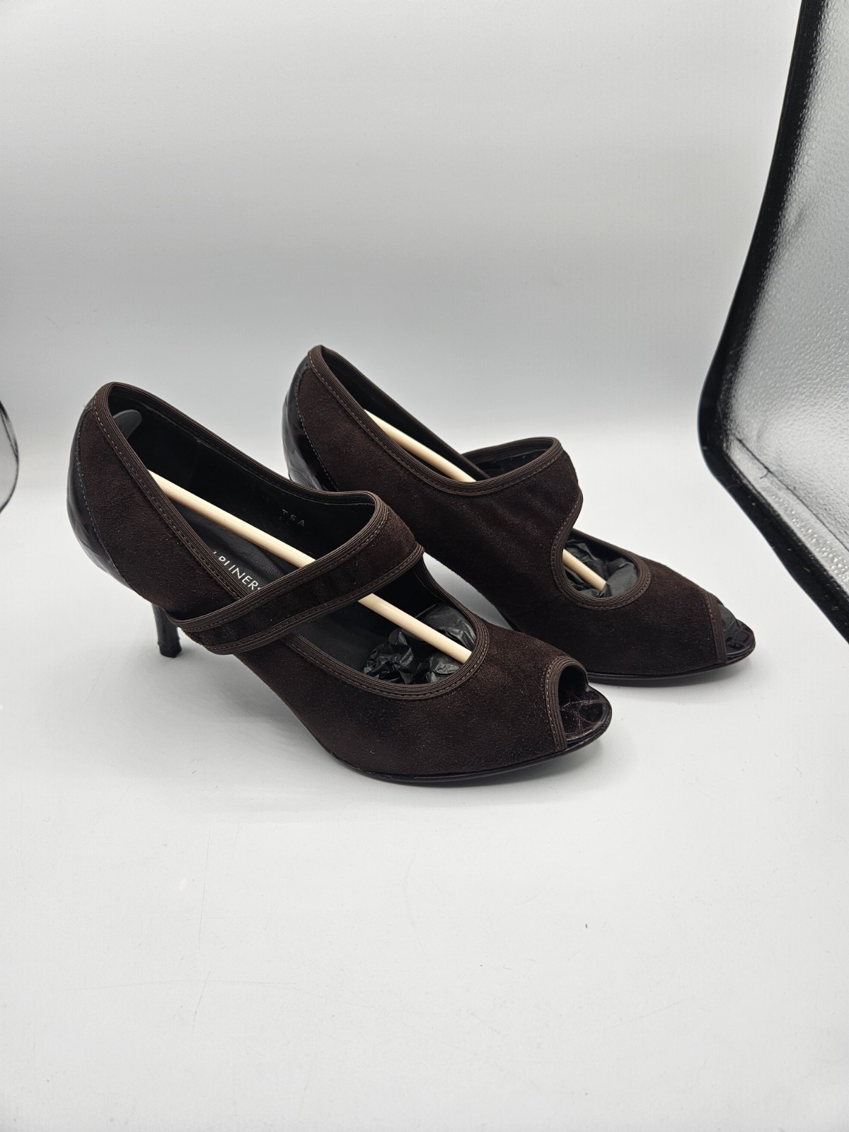 Donald J Pliner Gorgeous Baroque Couture Beautiful Expresso Suede Heels Size 8.5