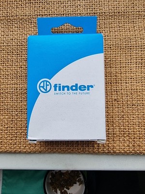 Finder 80.41.0.240.0000 Zeitrelais  Neu 