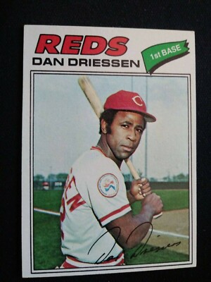 1977 Topps Baseball Card # 23 Dan Driessen - Cincinnati Reds