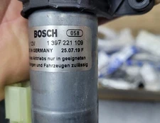 17-23 AUDI Q7 SQ7 RIGHT REAR TAIL GATE LIFT MOTOR PART 4M0827852C OEM