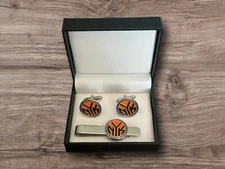 New York NY Knicks Cufflinks, Tie Clip, Or Complete Set