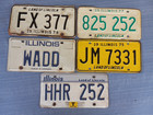 LOT 5 - Vintage Antique Illinois Passenger Car License Plates — photo 1