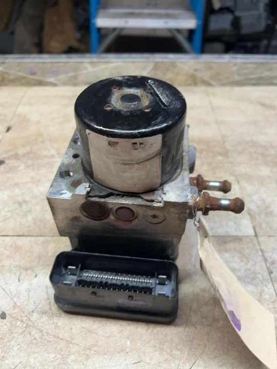 2009-2011 Chevrolet HHR ABS Anti Lock Brake Pump Control Module Assembly OEM Foto 4 de 4