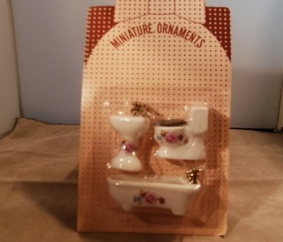 DOLLHOUSE MINIATURE ORNAMENTS BATHROOM SET 1/2'' SCALE  NEW  MINT