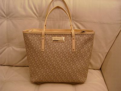 NEW W Tags LARGE DKNY CHINO-GOLD TAN TOTE BAG PURSE GOLD HARDWARE COATED LOGO