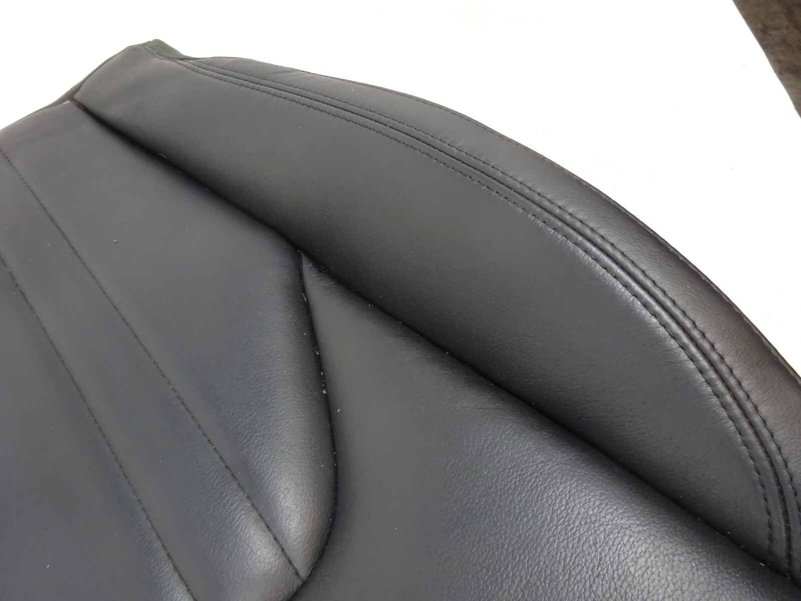 14-17 Maserati Ghibli Front Right Lower Bottom Seat Cushion w/ Rail OEM DE240219